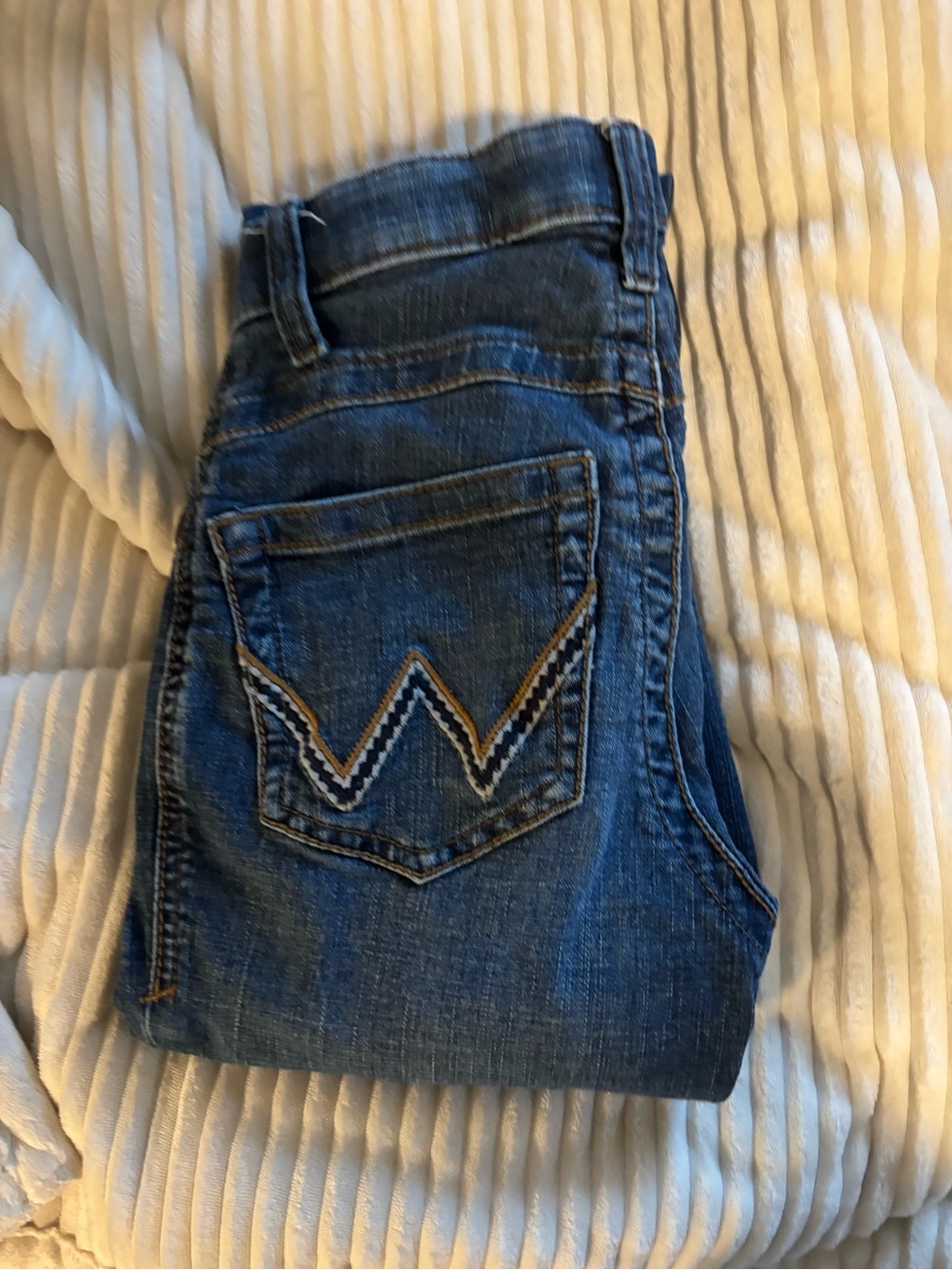 Mid Rise Wranglers